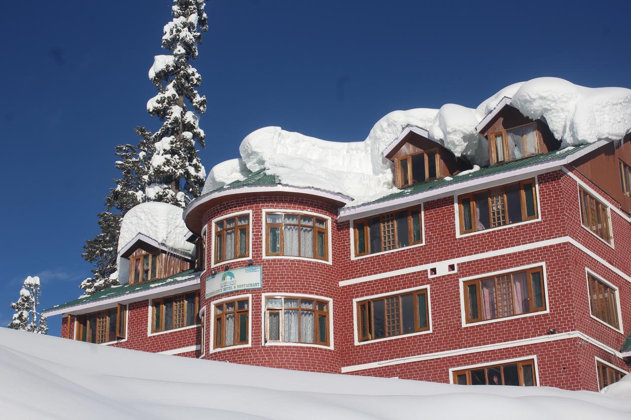 Fluorescence Hotel And Restaurant Gulmarg Bagian luar foto