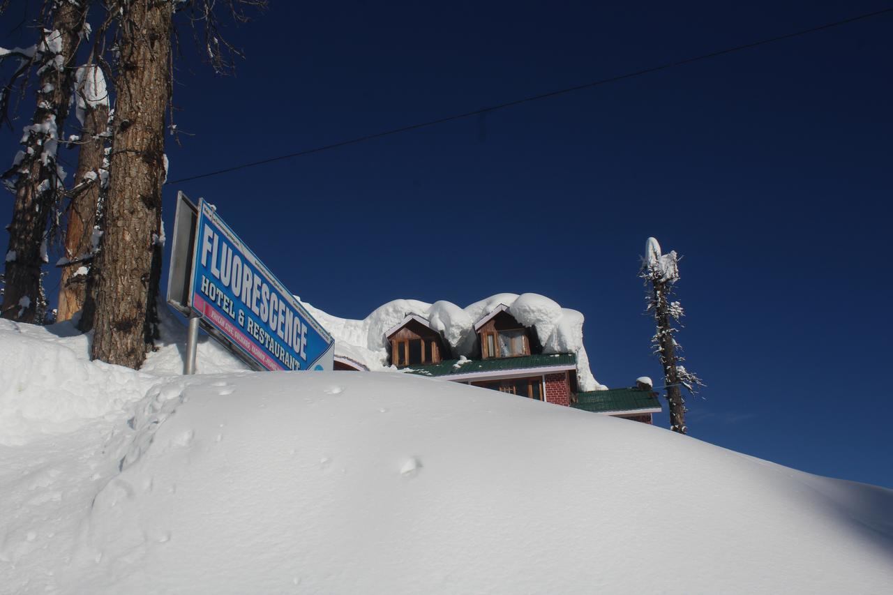 Fluorescence Hotel And Restaurant Gulmarg Bagian luar foto
